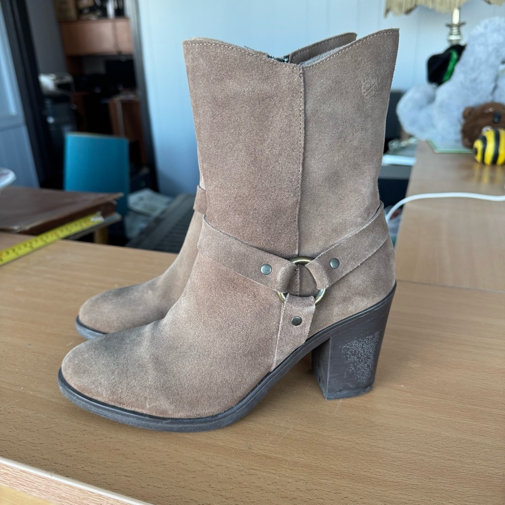 Yokono Brown Suede Ankle Boots